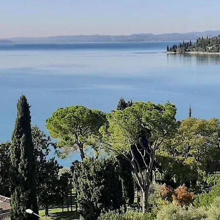 Garda Lake And Swimming Pool *