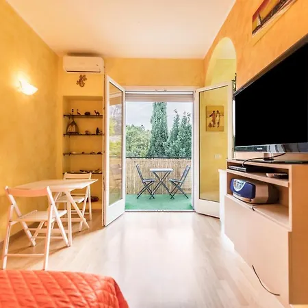 Garda Lake And Swimming Pool Apartment Garda (Verona)